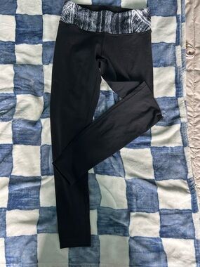 lululemon athletica Black Leggings with Heathered Gray Waistband